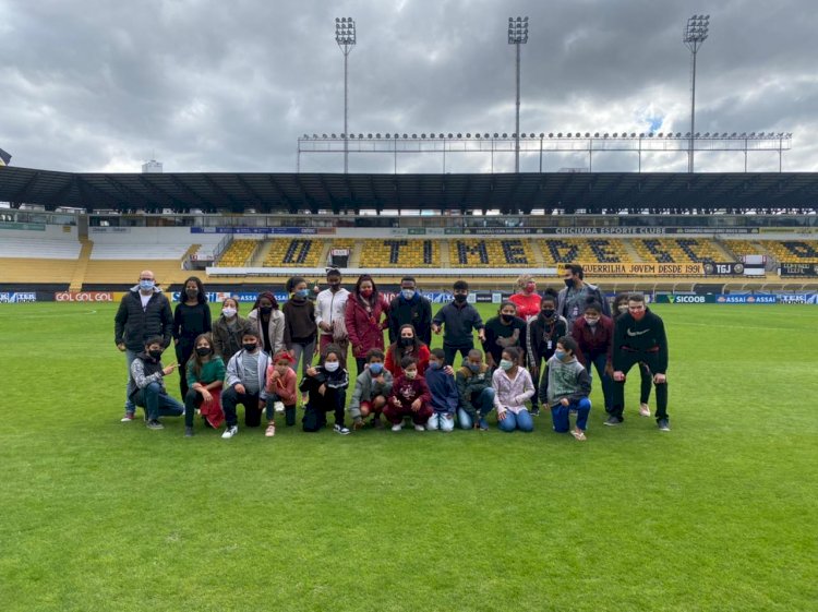 Jovens do Cras Renascer e Serviço de Convivência do Vida Nova conhecem estrutura do Tigre