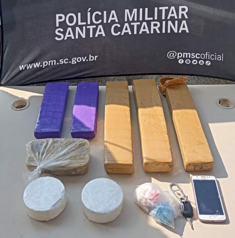 Ação conjunta do setor da Polícia Militar prende traficante com mais de 8 kg de drogas em Criciúma