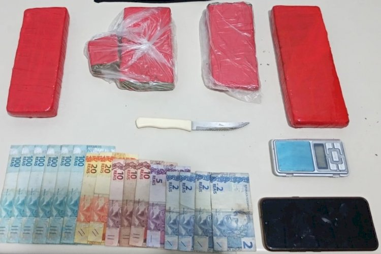 Após denuncia homem é preso  pela PM com mais de 1,5 de maconha