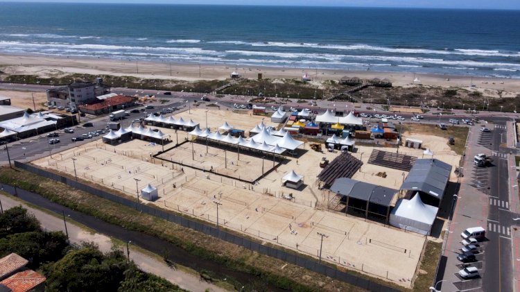 Mundial de Beach Tennis transforma a praça pública do Balneário Rincão em uma grande praia e impacta a economia da região