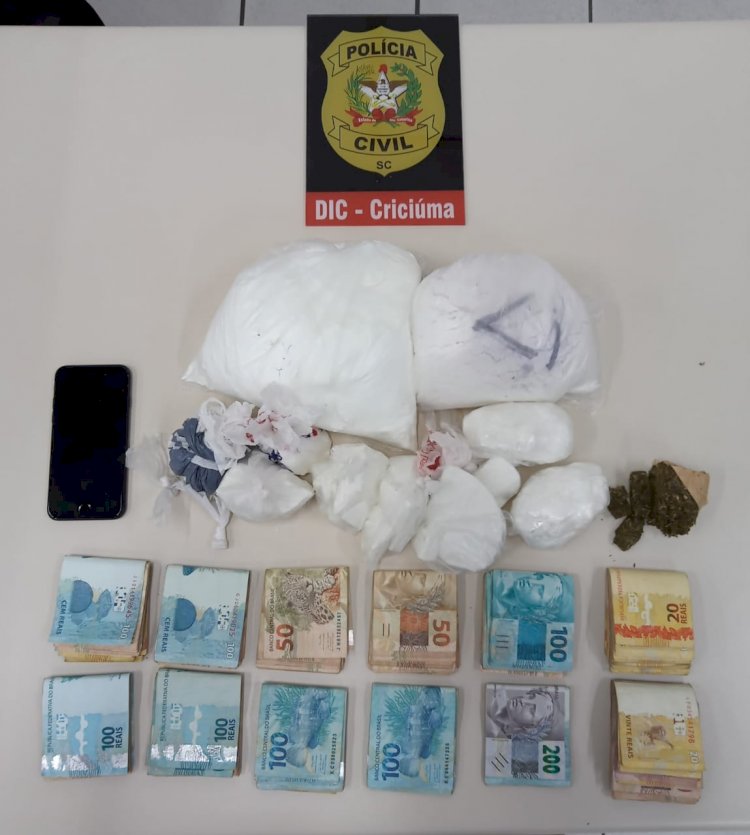 Polícia Civil prende Menor de 16 anos com RS 12 mil, Maconha  e Cocaína em Criciúma