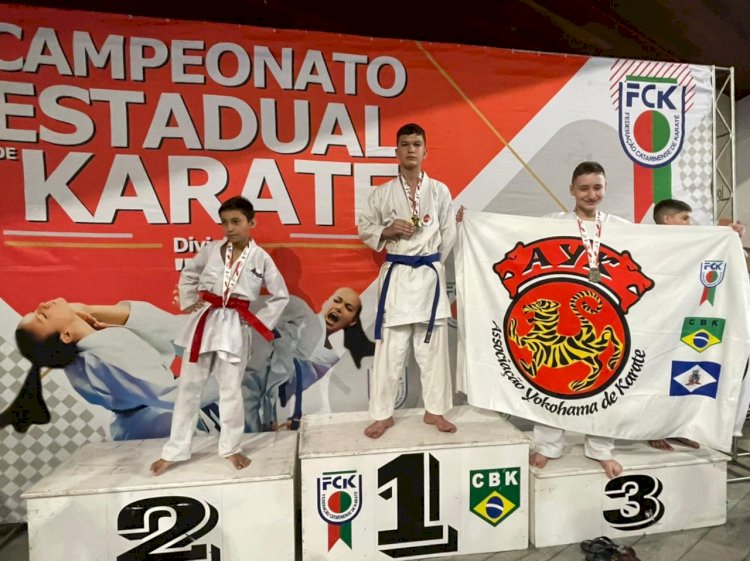 Cocal do Sul se consagra com 10 medalhas em Estadual de Karatê