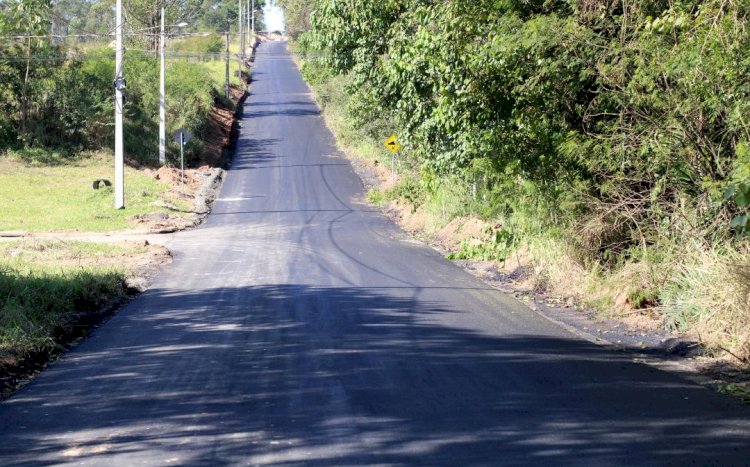 Prefeitura  pavimenta mais 2,6 quilômetros nos bairros Vila Floresta I e II em Criciúma