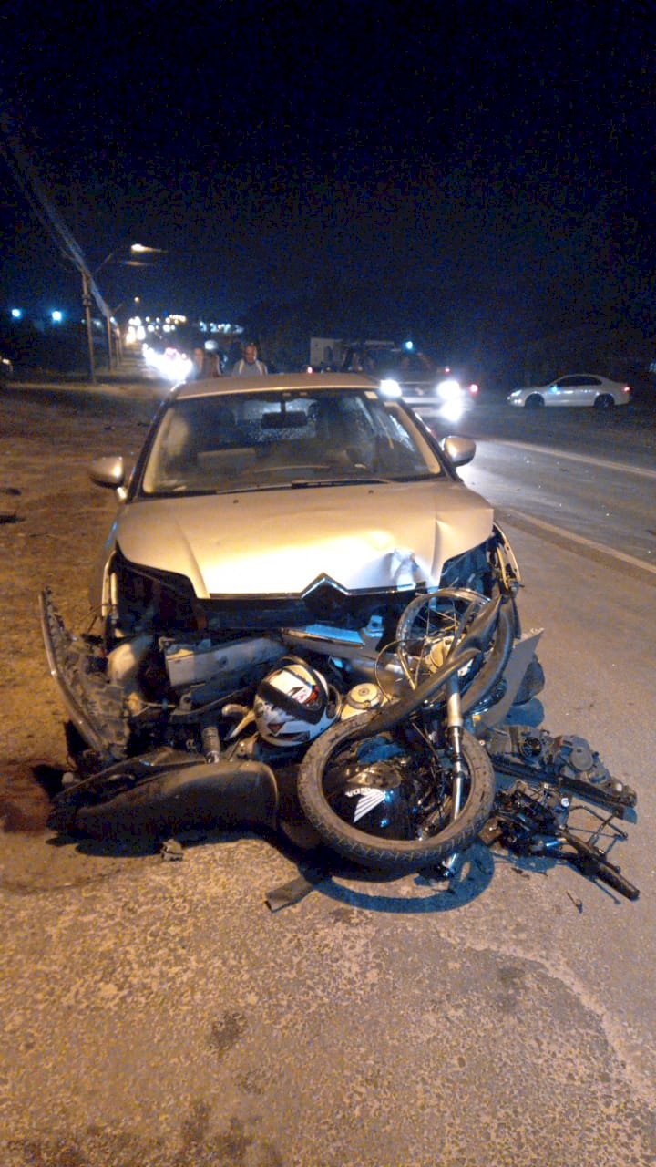 Bombeiros atendem colisão entre moto e veiculo em Içara