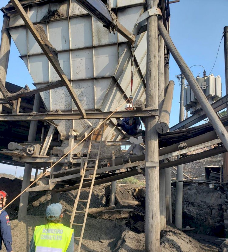 Homem cai de silo de mineração de 6 metros de altura