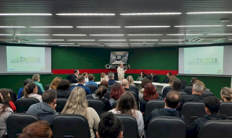 Programa Crescer, que irá oferecer cursos técnicos e de qualificação gratuitos, é lançado em Criciúma