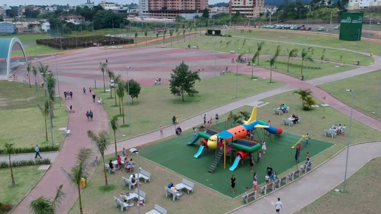 Vereadora reivindica cobertura nos parques municipais de Criciúma