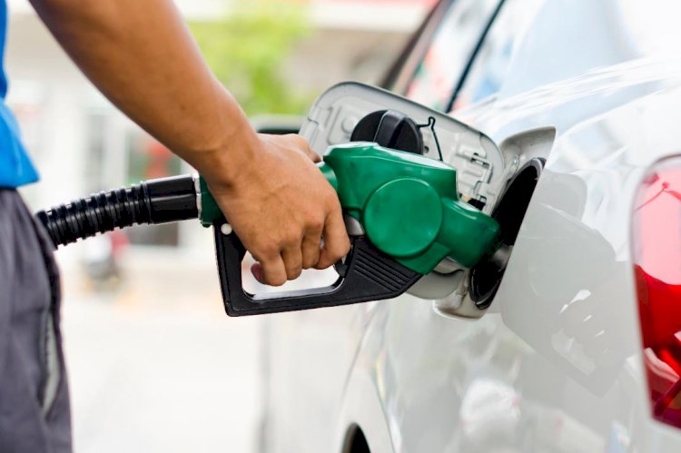 Gasolina comum cai 8% em dois meses em Içara, segundo Procon