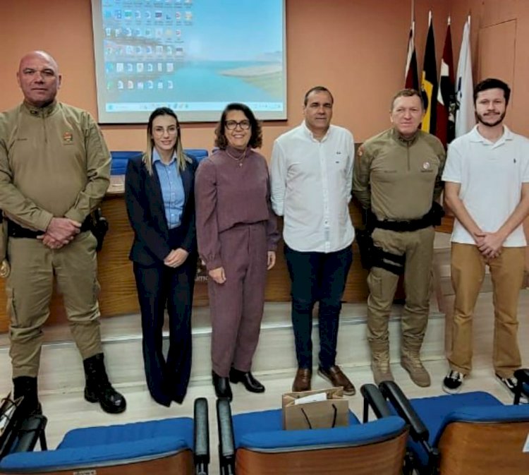 Comandante geral da PM visita Criciúma pra falar de segurança para empresários e comerciantes