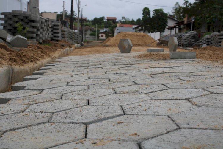 Pavimentação de 11 ruas no Bairro Recanto Verde é iniciada pela prefeitura de Criciúma
