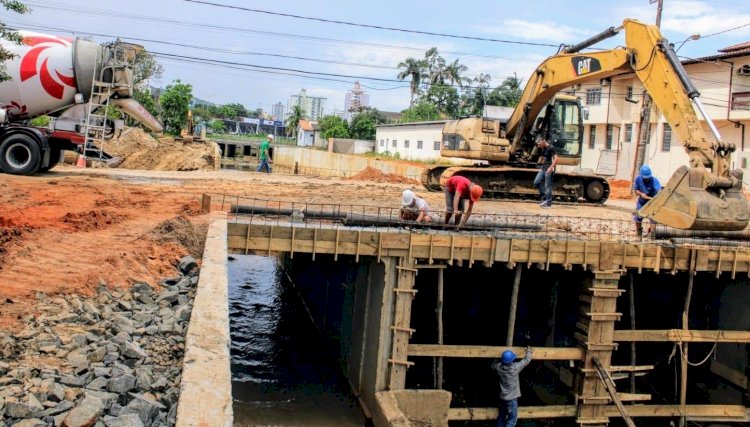 Canal Auxiliar do Rio Criciúma: obras entram na fase final no bairro Santa Bárbara