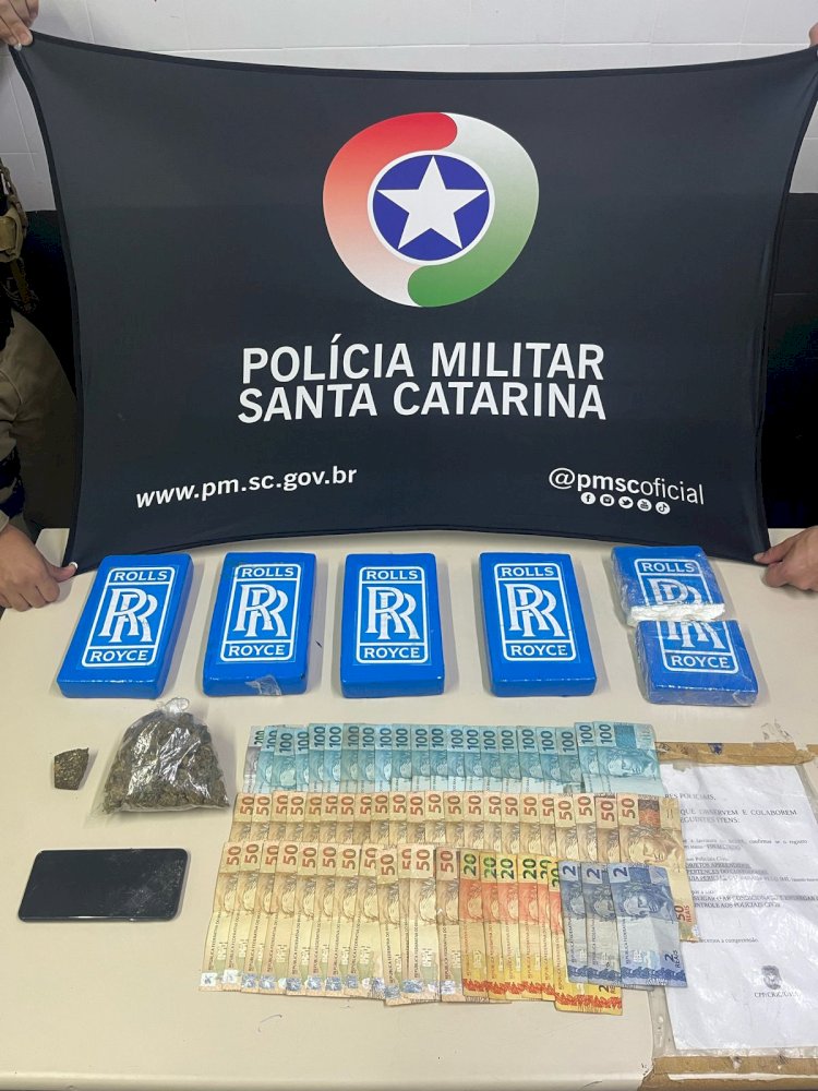 A Polícia Militar de Criciúma apreendeu agora a noite em Criciúma 5.440 kg de Cocaína