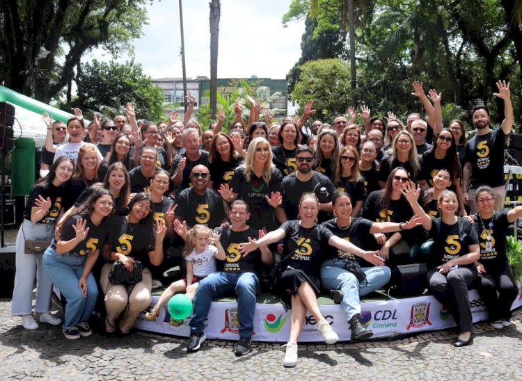 Unesc dá nova cara para a Praça Nereu Ramos e celebra momento com a comunidade