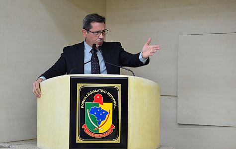 Vereador pede atenção nos equipamentos da academia na Praça do Congresso que estão enferrujados