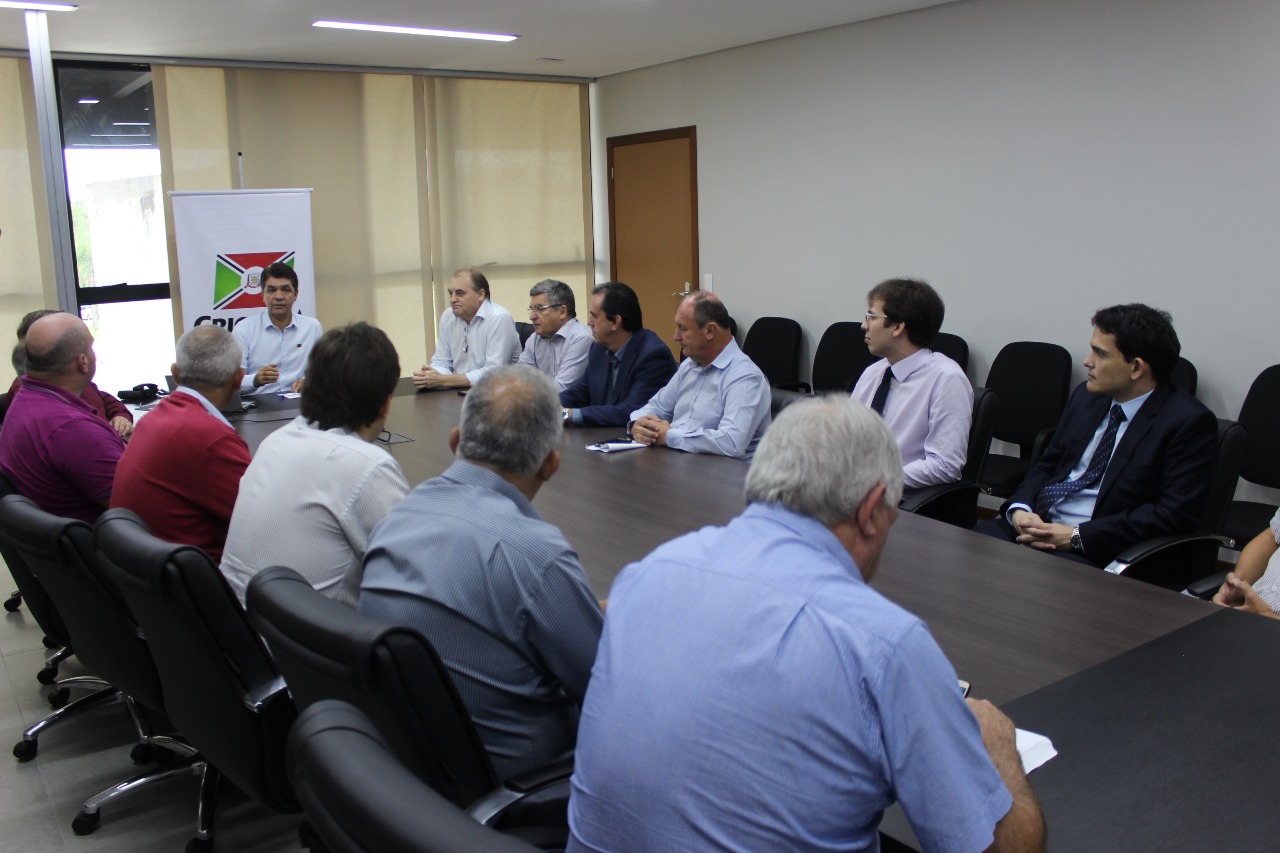 Salvaro recebe representante da União e discute mudança de sede da Câmara de Vereadores