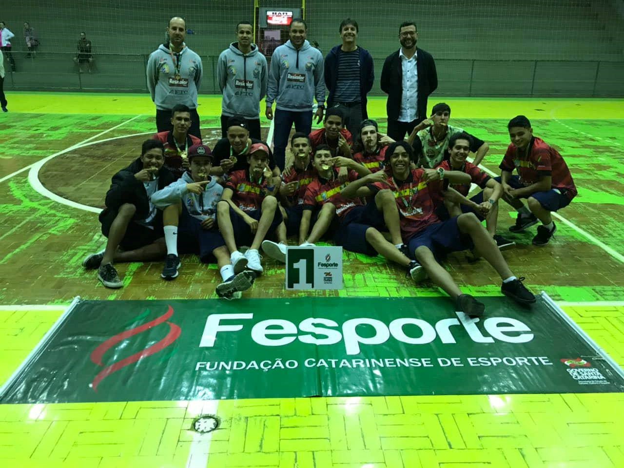 Sub-18 de Siderópolis é campeão do Microrregional dos Joguinhos Abertos de futsal