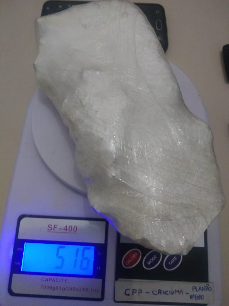 Polícia Militar apreende meio kg de Cocaina com jovem de 19 anos em Criciúma