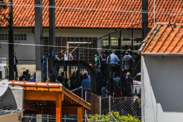 Polícia apreende dois jovens com planos de atacar escolas no Brasil
