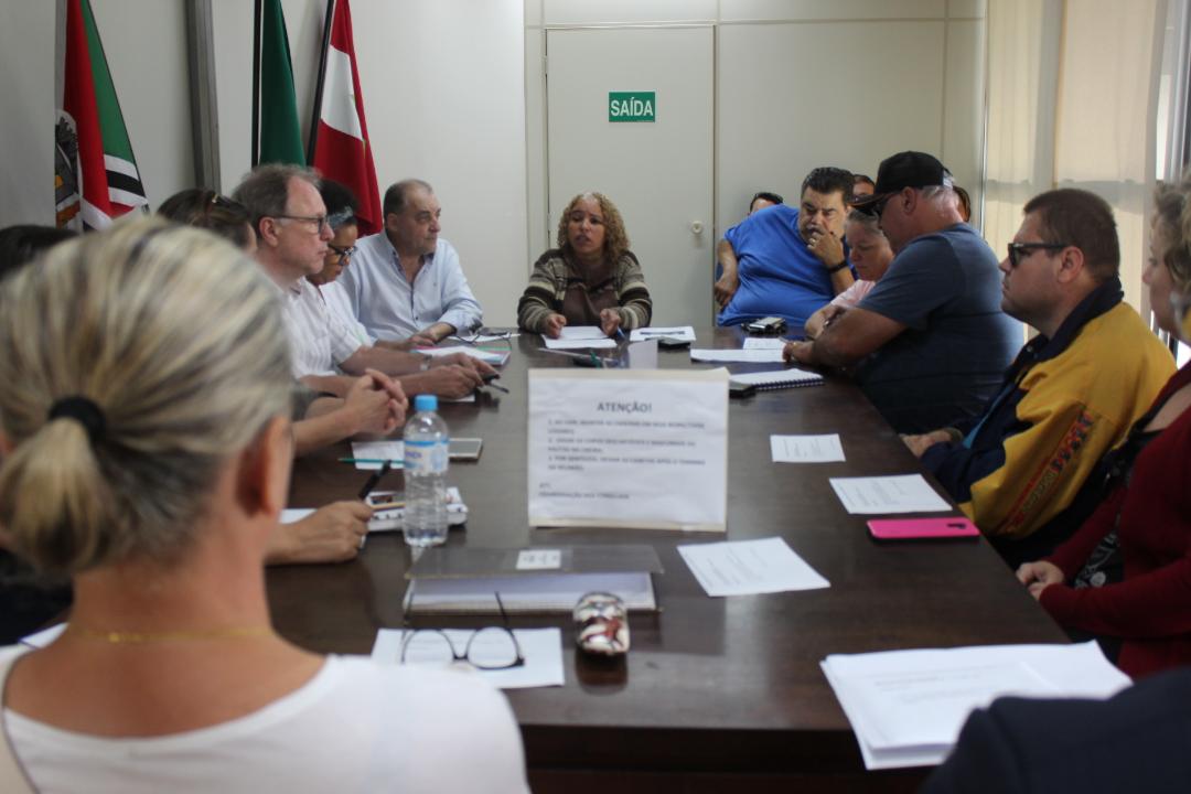 Conselho Municipal dos Direitos da Pessoa com Deficiência discute acessibilidade nas ruas de Criciúma