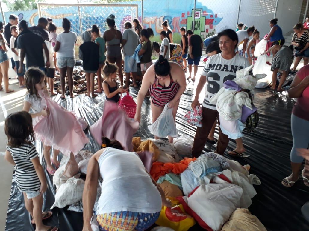 Equipe da Campanha o Frio Dói Doe Calor faz mais uma entrega de Agasalhos