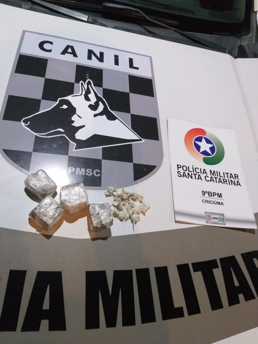 Em treinamento Cão de faro da PM encontra drogas em Criciúma