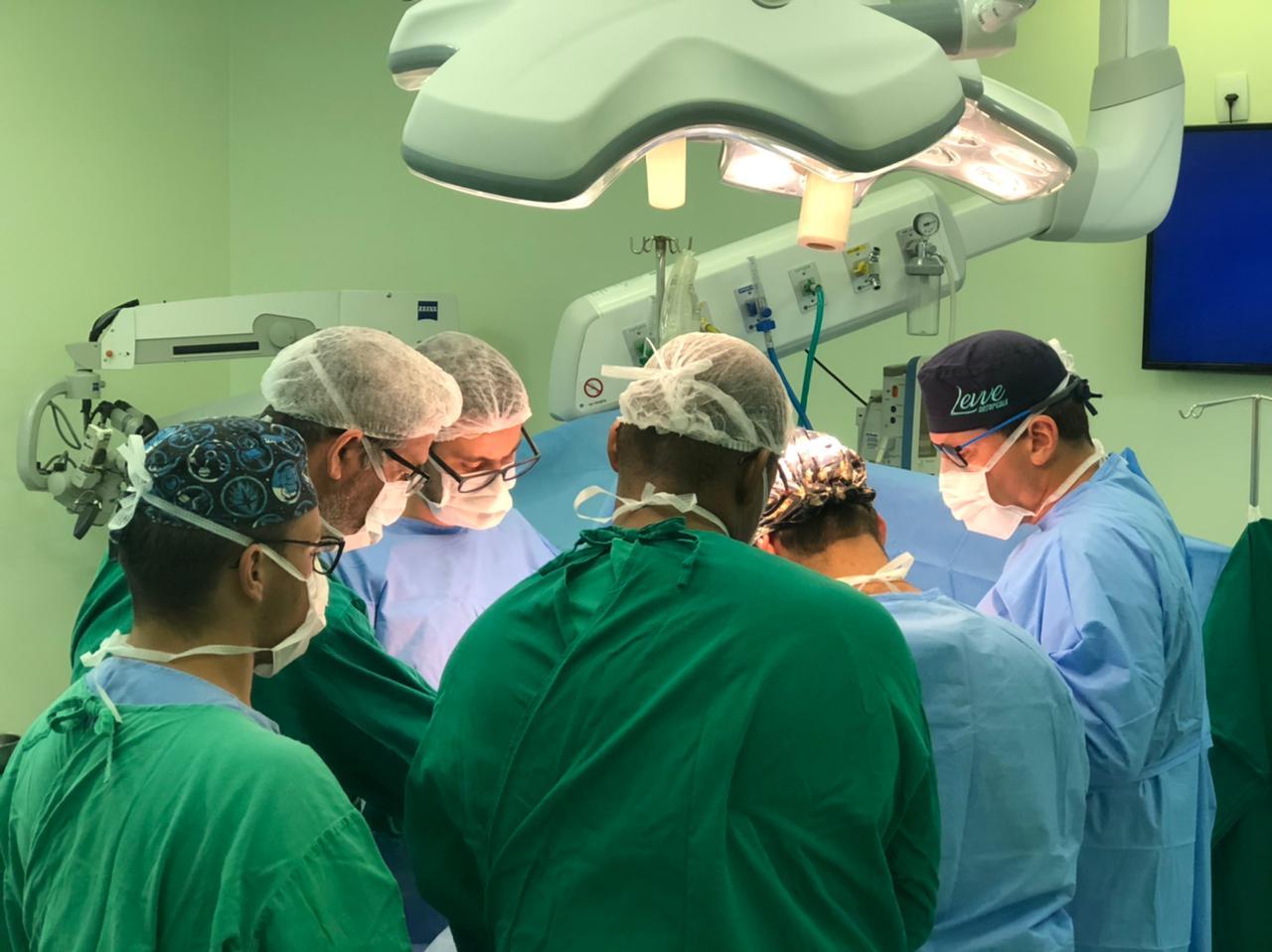 Hospital SJosé realiza primeira cirurgia de transplante de tecido ósseo pelo SUS