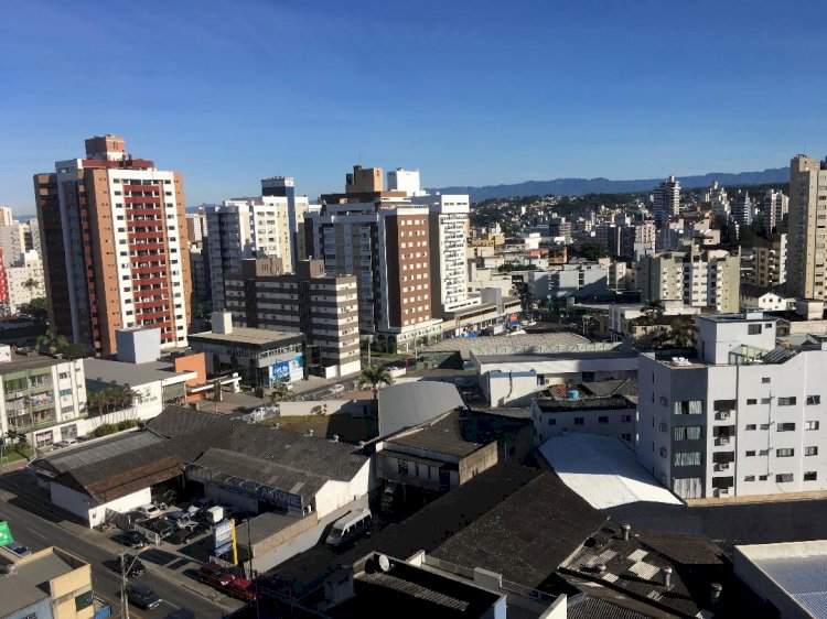 Proprietários de calçadas irregulares nos arredores do Terminal Central começam a ser notificados em Criciúma