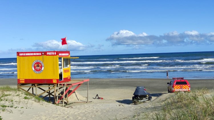 Guarda-vidas seguem até início de abril todos os dias nas praias do Sul