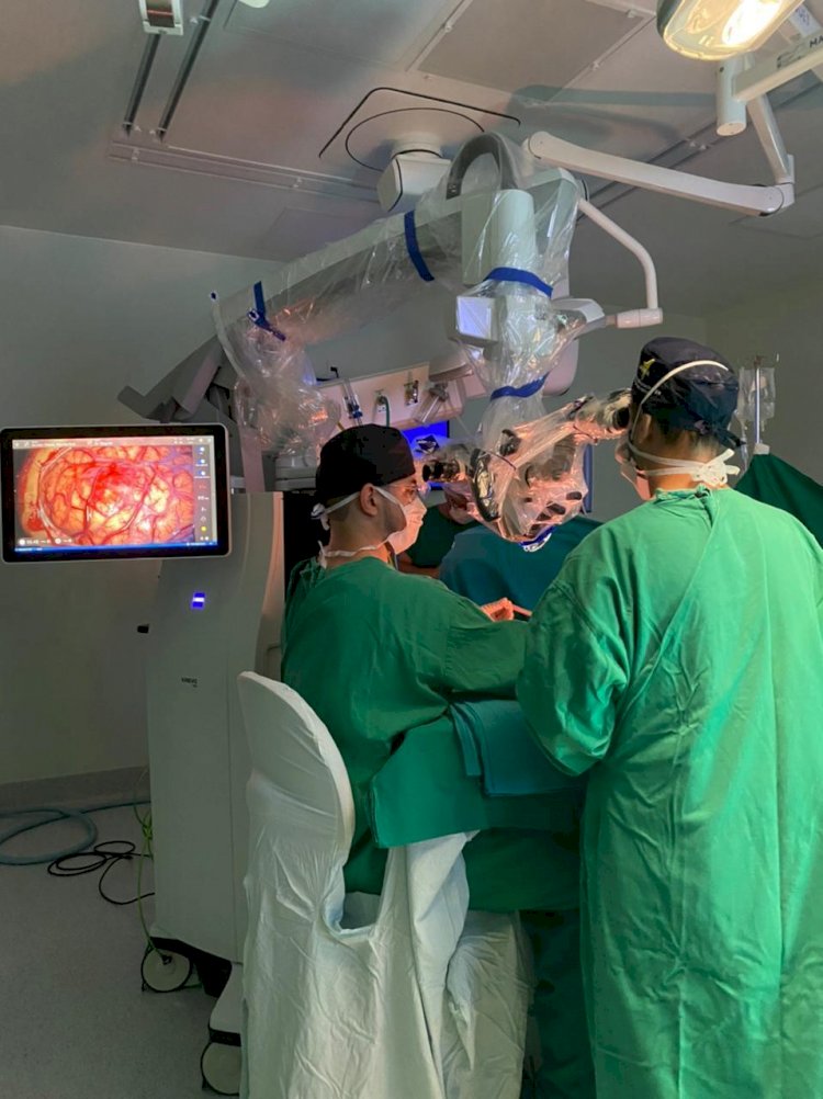 Criciúma: Neurocirurgia de tumor cerebral é realizada com equipamento de ponta, único em Santa Catarina