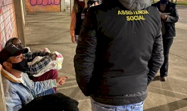 Assistência Social de Criciúma entrega cobertores a pessoas em situação de rua
