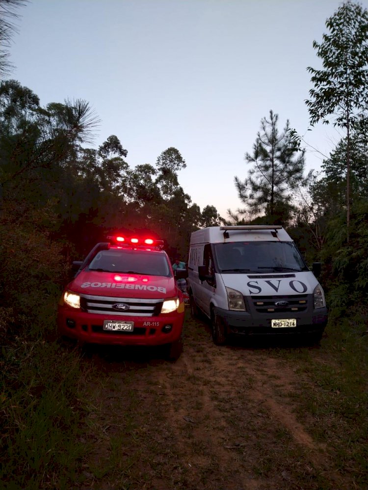 IDOSO É ENCONTRADO MORTO NO MEIO DA MATA