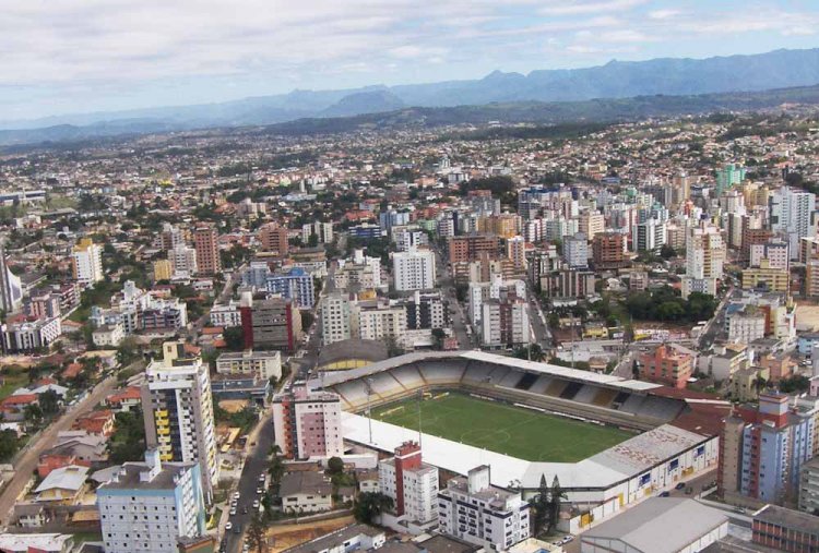 Pelo quarto mês consecutivo Criciúma é o município que mais gerou empregos na Amrec