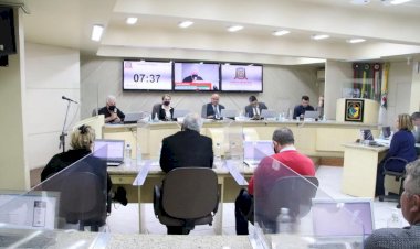 Destinação de resíduos sólidos e projeto Jogue Limpo Com a Cidade são discutidos na Câmara