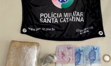 Dupla é presa com meio quilo de maconha no Laranjinha