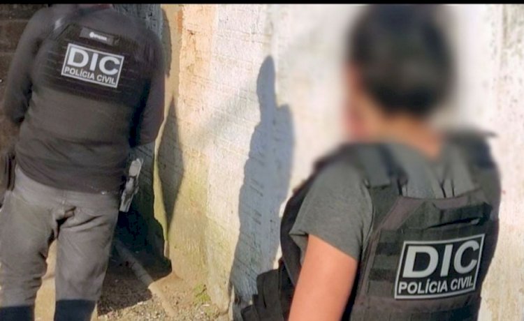 Polícia Civil cumpre mandatos de buscas em investigações de tráfico de drogas em Criciúma