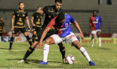 Criciúma reage tarde e perde para o Paraná por 2x1