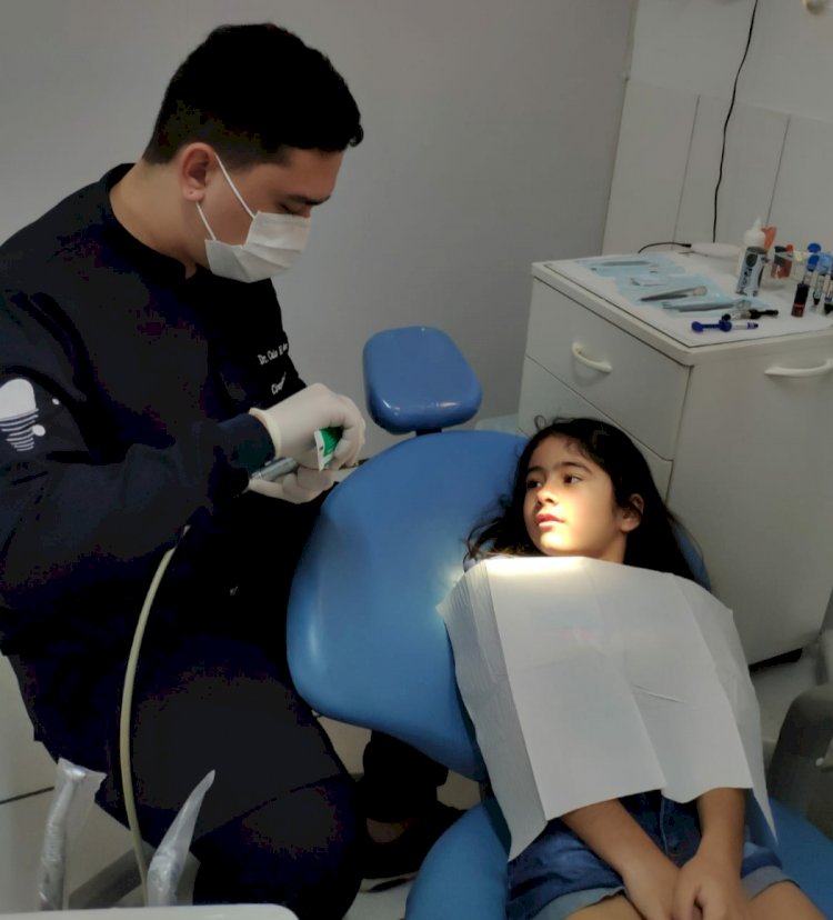 CRIANÇAS PRECISAM IR AO DENTISTA?