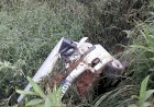 Motorista  cai em riacho com o veículo  e não sabe explicar o que aconteceu