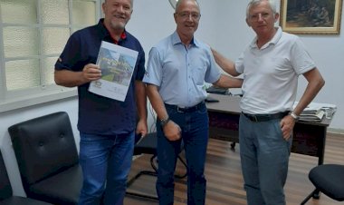 FCC e Ferrovia Tereza Cristina firmam parceria para resgatar os passeios com a Maria Fumaça