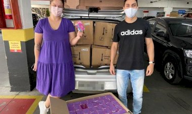 Campanha contra pobreza menstrual recebe doação de quase 900 pacotes de absorventes
