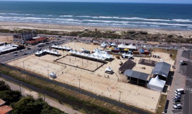 Mundial de Beach Tennis transforma a praça pública do Balneário Rincão em uma grande praia e impacta a economia da região
