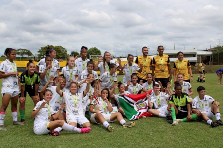 Escolinha de Futebol Feminino do Tigre está com inscrições abertas na Unesc