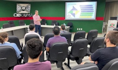 Prefeitura de Criciúma recebe acadêmicos do curso de Administração da Unesc