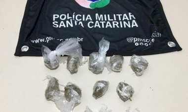 PM prende adolescente com drogas no Paraíso