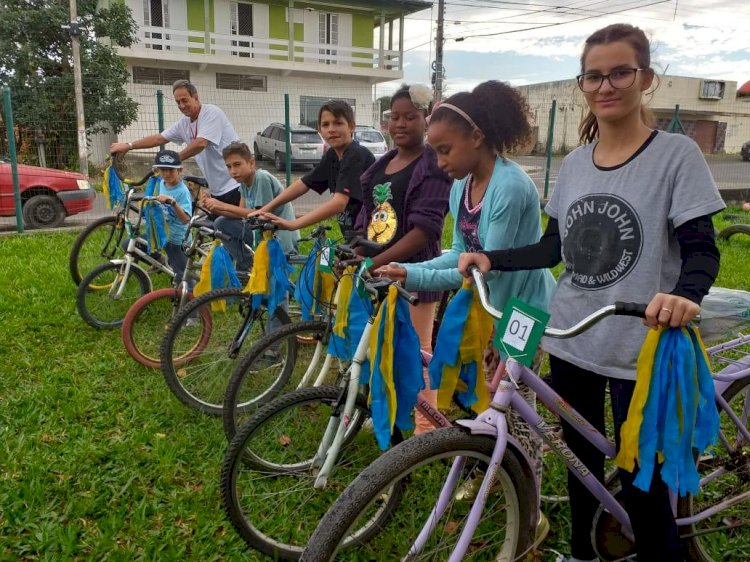 CRAS do Bairro Santa Luzia Realiza Passeio Ciclístico