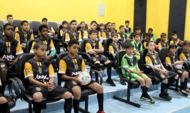 Crianças do Bairro da Juventude são beneficiadas com projeto Anjos do Futsal