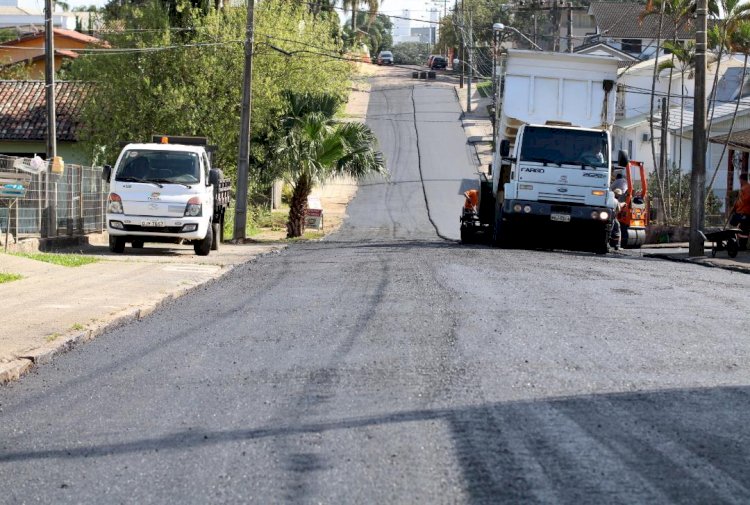 Rua Dom Paulo Evaristo Arns recebe uma nova capa asfáltica no bairro Michel