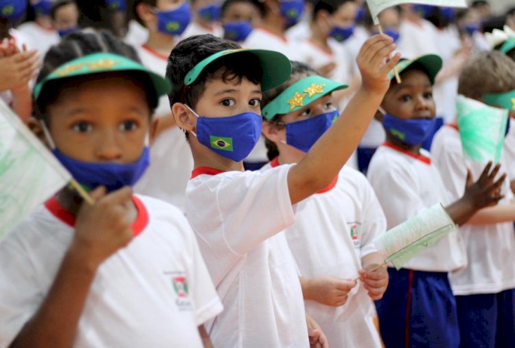 Ato cívico é retomado nesta segunda-feira nas escolas municipais de Criciúma