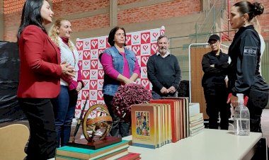 Afasc faz entrega de aproximadamente 2 mil livros à penitenciária feminina de Criciúma