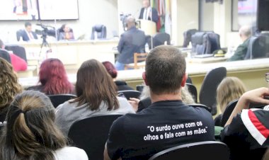 Com olhar voltado à inclusão, Câmara de Criciúma define encaminhamentos em prol da comunidade surda